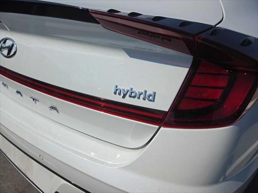 2022 Hyundai SONATA Hybrid Limited