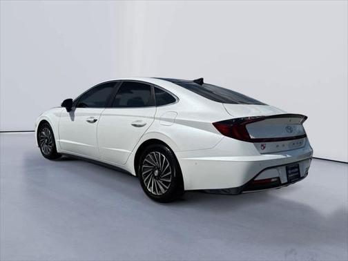 2022 Hyundai SONATA Hybrid Limited
