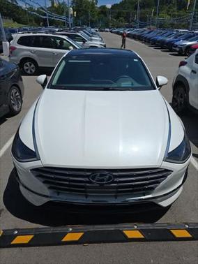 2022 Hyundai SONATA Hybrid Limited