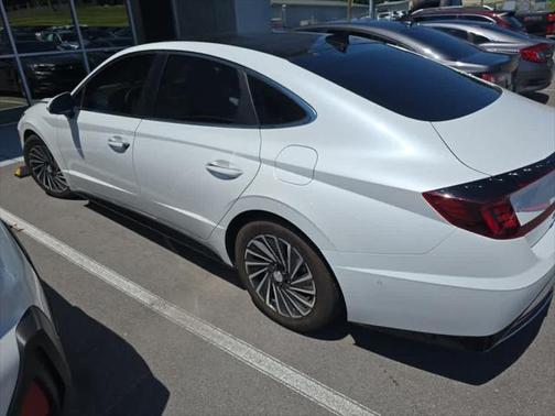 2022 Hyundai SONATA Hybrid Limited