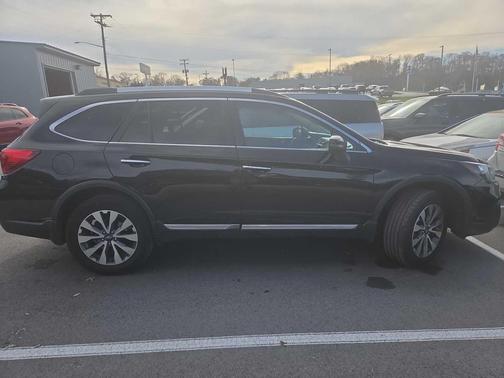 2018 Subaru Outback 2.5i Touring