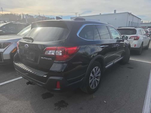 2018 Subaru Outback 2.5i Touring