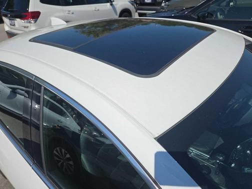 2017 Chevrolet Malibu Hybrid Base
