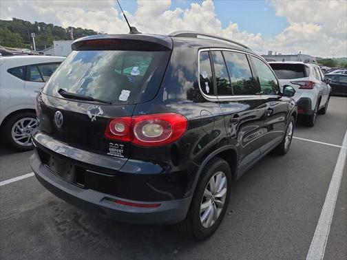 2011 Volkswagen Tiguan SE