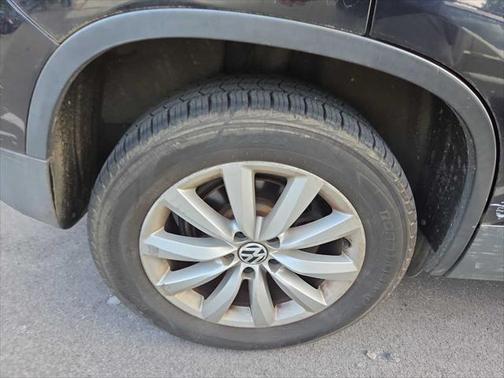 2011 Volkswagen Tiguan SE