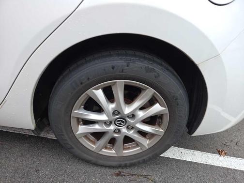 2016 Mazda Mazda3 i Sport