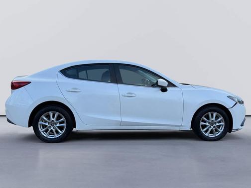 2016 Mazda Mazda3 i Sport