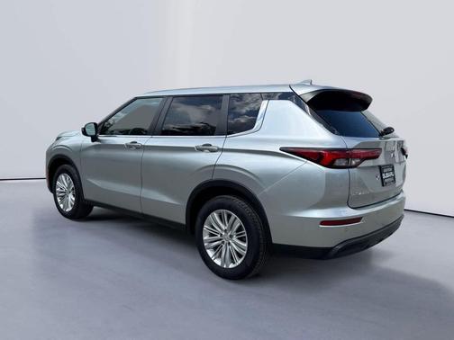 2024 Mitsubishi Outlander ES 2.5 S-AWC