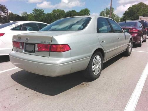 2001 Toyota Camry LE