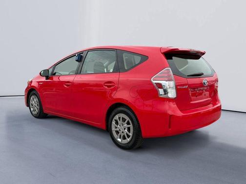2017 Toyota Prius v Two