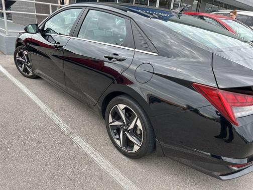 2023 Hyundai ELANTRA HEV Limited