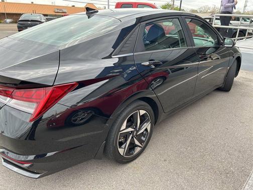 2023 Hyundai ELANTRA HEV Limited