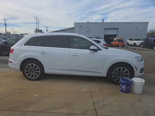 2017 Audi Q7 3.0T Premium