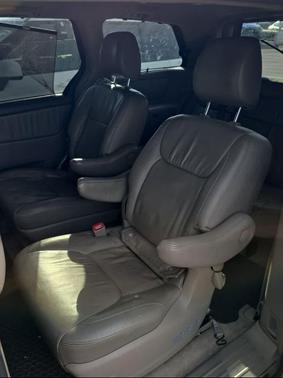 2010 Toyota Sienna XLE