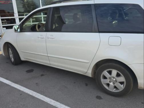 2010 Toyota Sienna XLE