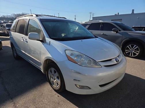 2010 Toyota Sienna XLE