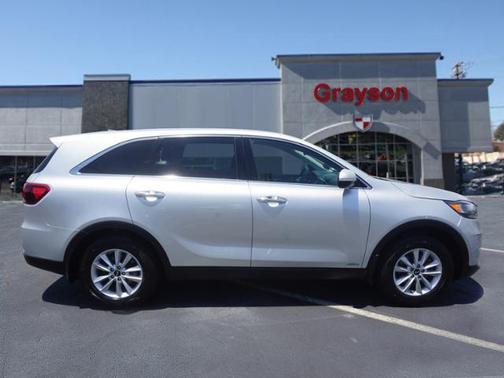 Photo 1 of 25 of 2019 Kia Sorento LX