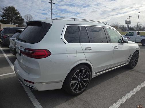 2022 BMW X7 xDrive40i