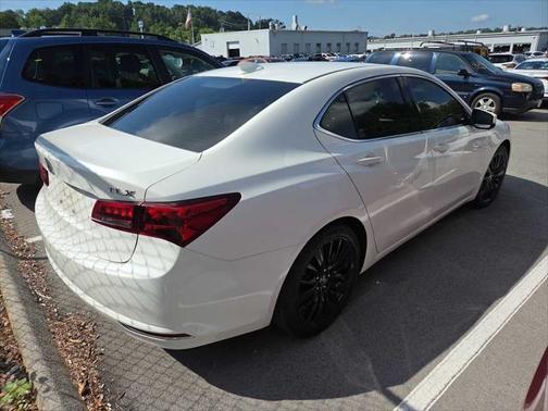 2017 Acura TLX w/Technology Package