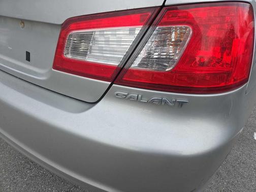 2010 Mitsubishi Galant Base