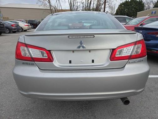 2010 Mitsubishi Galant Base
