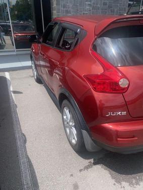 Cayenne Red 2011 Nissan Juke SL