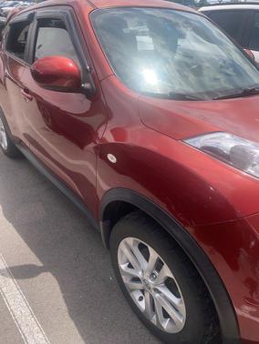 Cayenne Red 2011 Nissan Juke SL