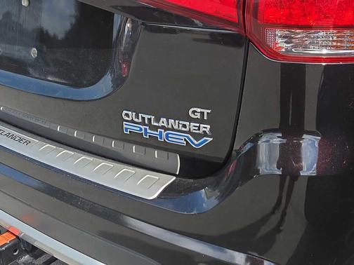 2018 Mitsubishi Outlander PHEV GT