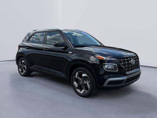 Onyx Black 2023 Hyundai VENUE SEL