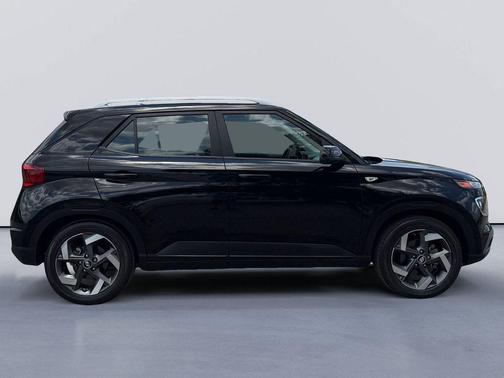 Onyx Black 2023 Hyundai VENUE SEL