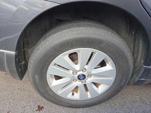 2018 Subaru Outback 2.5i Premium