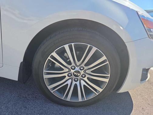 2014 Kia Cadenza Premium