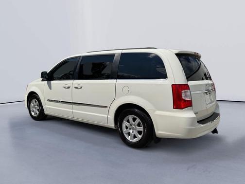 2012 Chrysler Town & Country Touring