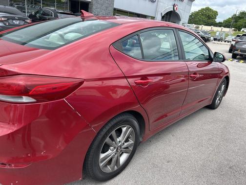 Scarlet Red Pearl 2017 Hyundai ELANTRA SE