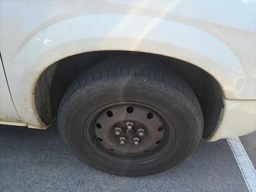 2005 Chrysler Town & Country Base