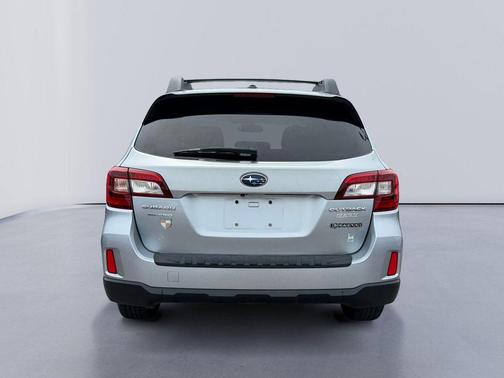 Ice Silver Metallic 2015 Subaru Outback 2.5i Limited