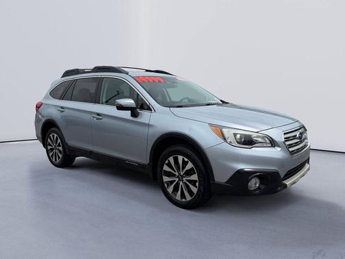 Ice Silver Metallic 2015 Subaru Outback 2.5i Limited