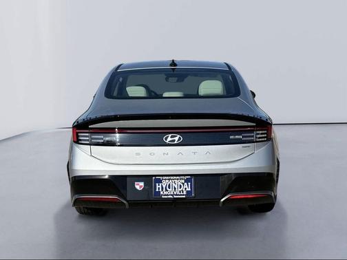 2025 Hyundai SONATA Hybrid SE