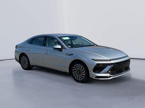 2025 Hyundai SONATA Hybrid SE