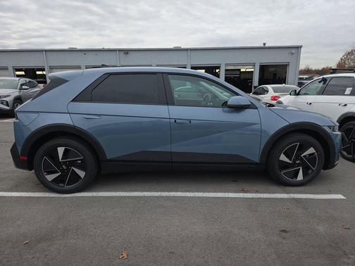 2026 Hyundai IONIQ 5 SE Standard Range