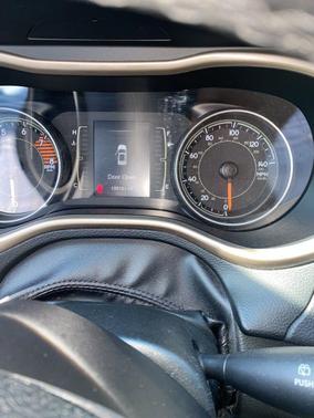 Bright White Clearcoat 2016 Jeep Cherokee Latitude