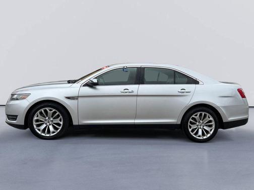 2019 Ford Taurus Limited