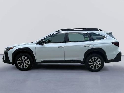 2025 Subaru Outback Base