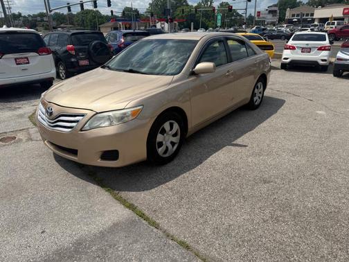 2010 Toyota Camry LE
