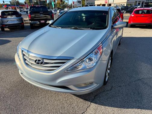 2012 Hyundai SONATA SE