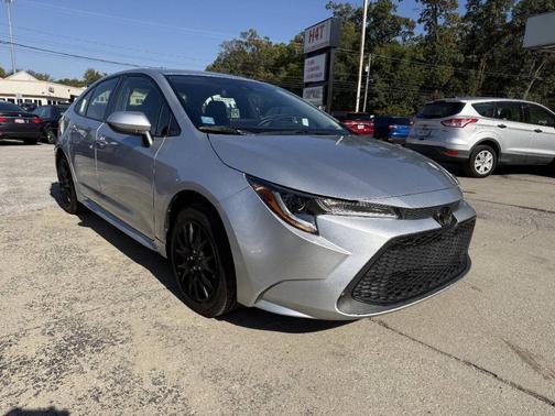 Classic Silver Metallic 2022 Toyota Corolla LE