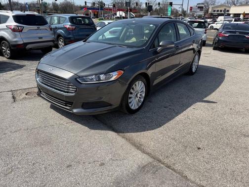 Guard 2016 Ford Fusion Hybrid SE