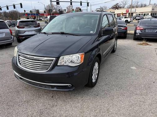 2013 Chrysler Town & Country Touring