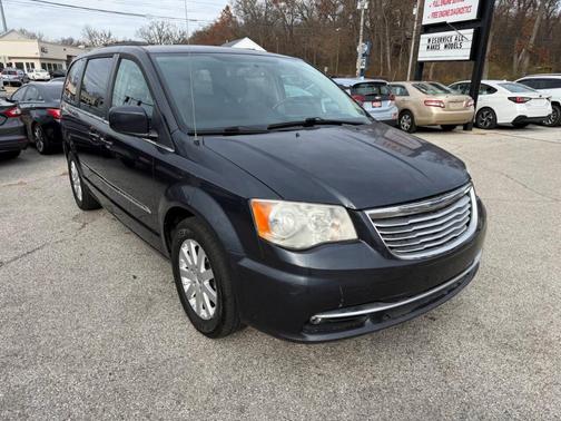 2013 Chrysler Town & Country Touring