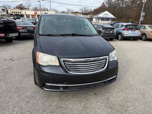 2013 Chrysler Town & Country Touring